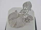 K18WG DIA BROOCH
