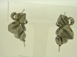 Photo1: K18WG DIA EARRING
