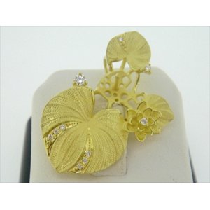 Photo: K18YG DIA BROOCH