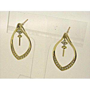 Photo: K18YG DIA EARRING