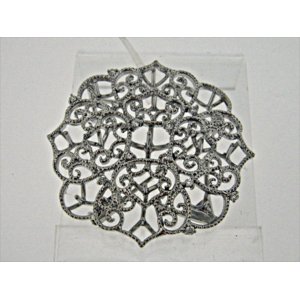 Photo: K18WG DIA BROOCH