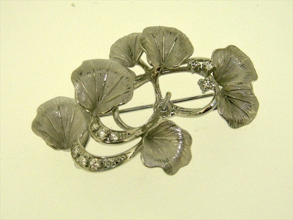 Photo1: K18WG DIA BROOCH