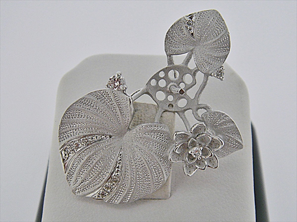 Photo1: K18WG DIA BROOCH