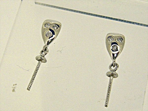 Photo1: K18WG　DIA  EARRING